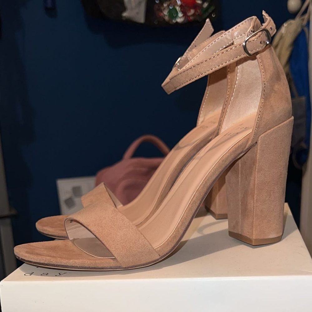 a new day Women's Beige Block Heel Sandals
